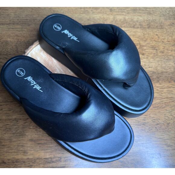Nasty Gal Shoes - Nasty Gal Faux Leather Platform Flip Flop Sandals Size: 6